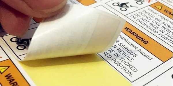 如何去掉電動車上的飾紋不干膠材料？